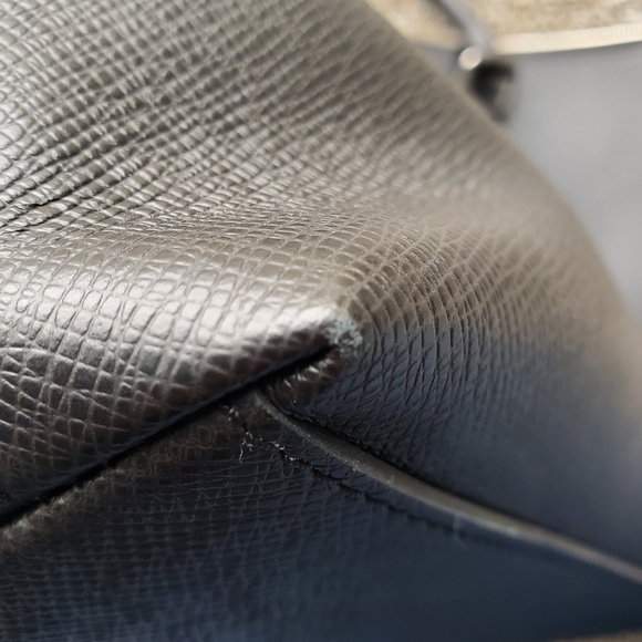 Louis Vuitton Anton Softside Briefcase - Picture 5 of 15